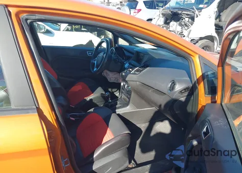 2018 Ford Fiesta St z USA, uszkodzony, nr VIN 3FADP4GX7JM143779